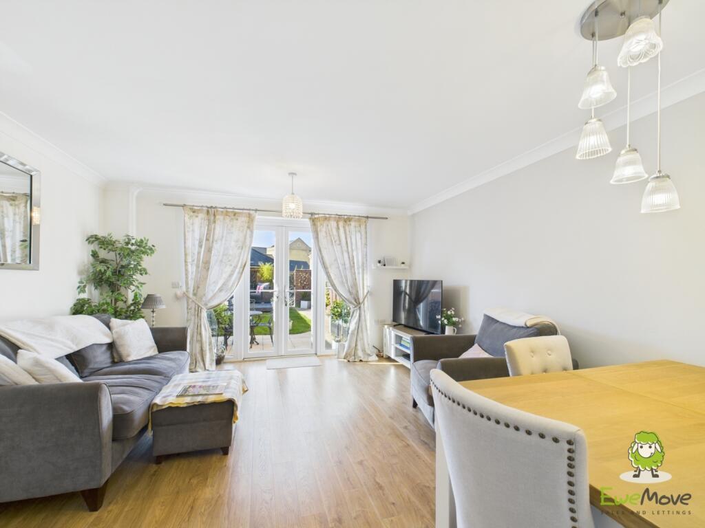 CAM03778G0-PR0174-STILL002