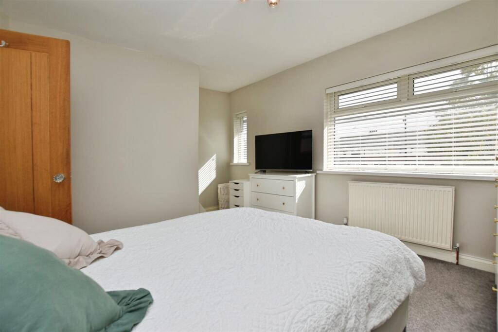 56f276c8-bed 201 20b.JPG