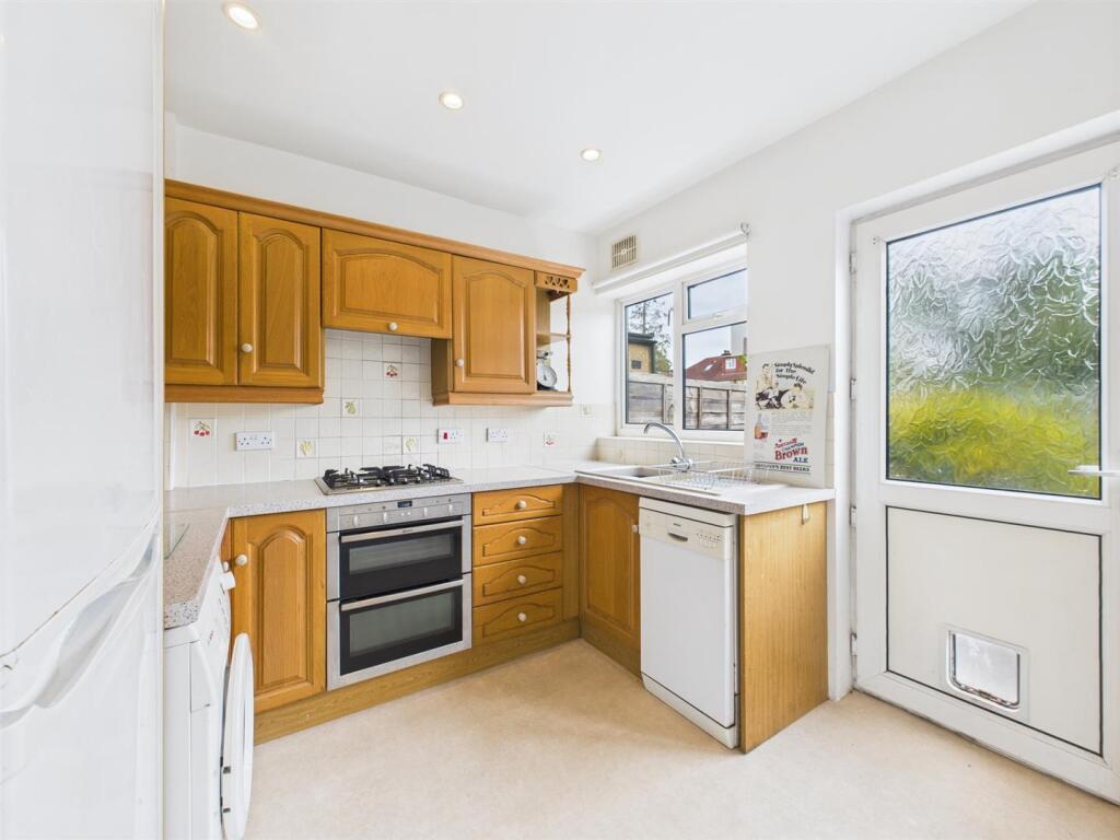 CAM05080G0-PR0110-STILL010.jpg
