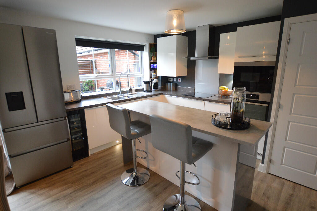Kitchen / Breakfast