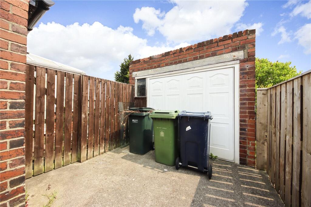 Detached Garage