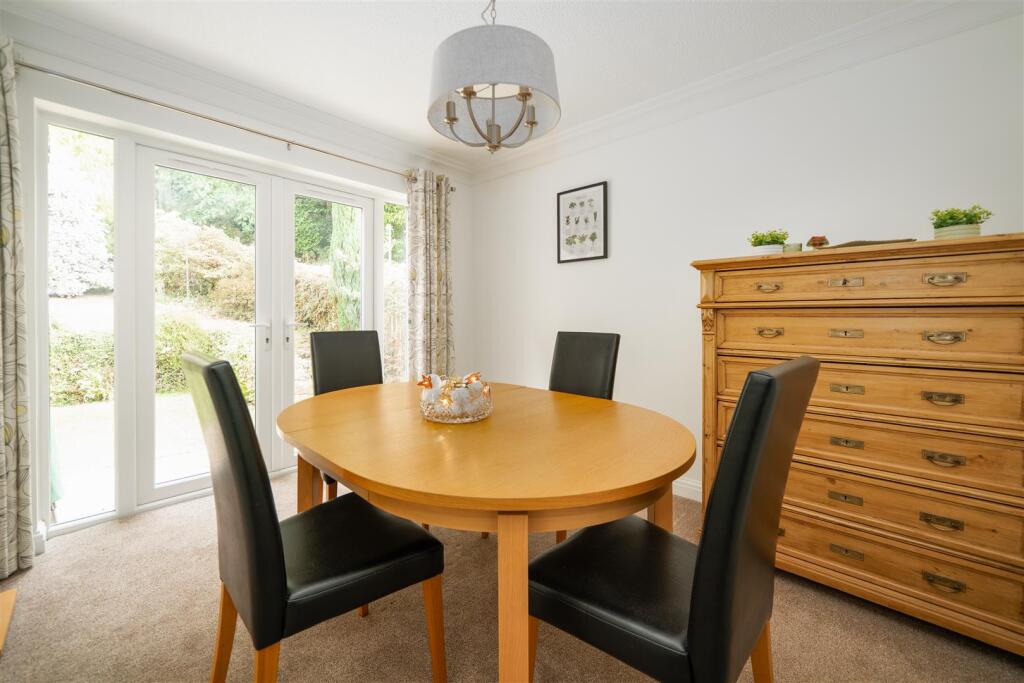 Dining Room.jpg