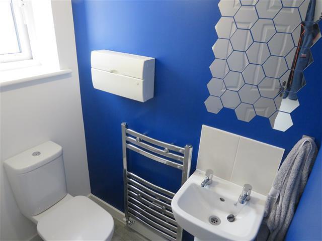 Cloakroom/wc