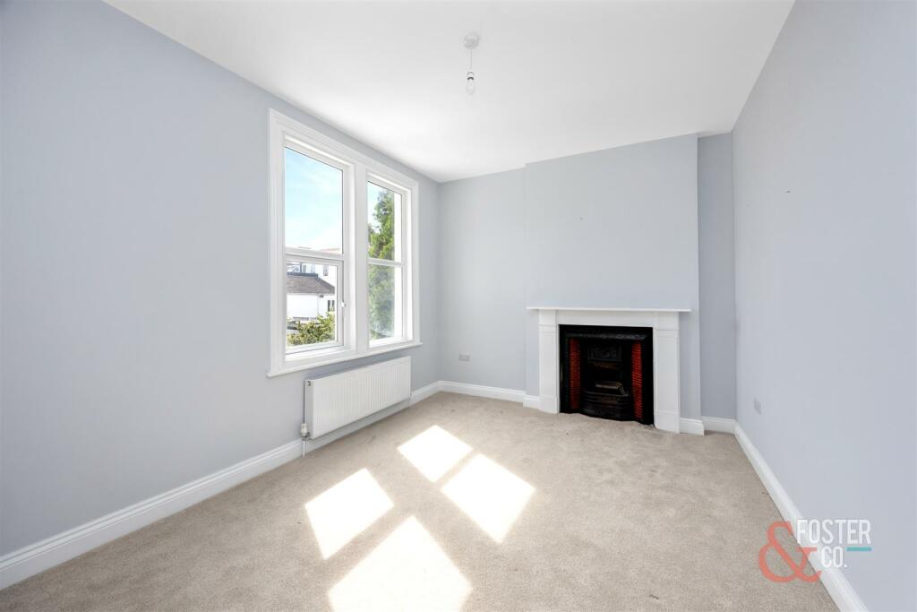 Pembroke Crescent, 10-007.jpg