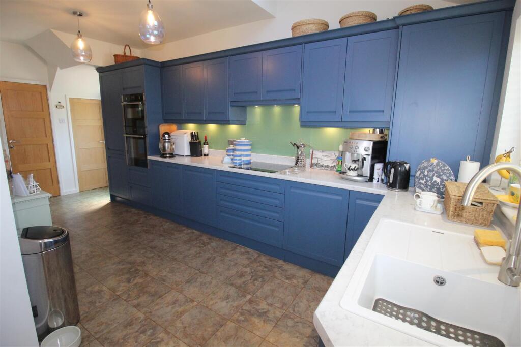 Fylde Rd, 29, kitchen 1.JPG