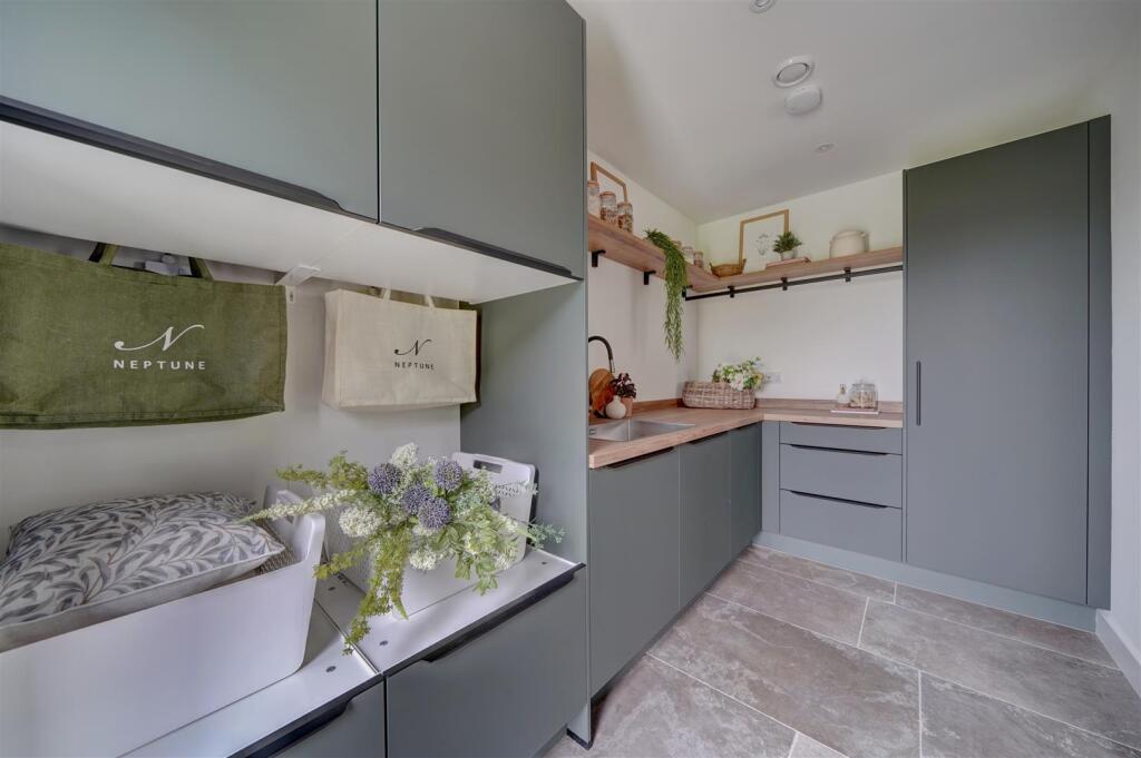 Arrow House (15).jpg