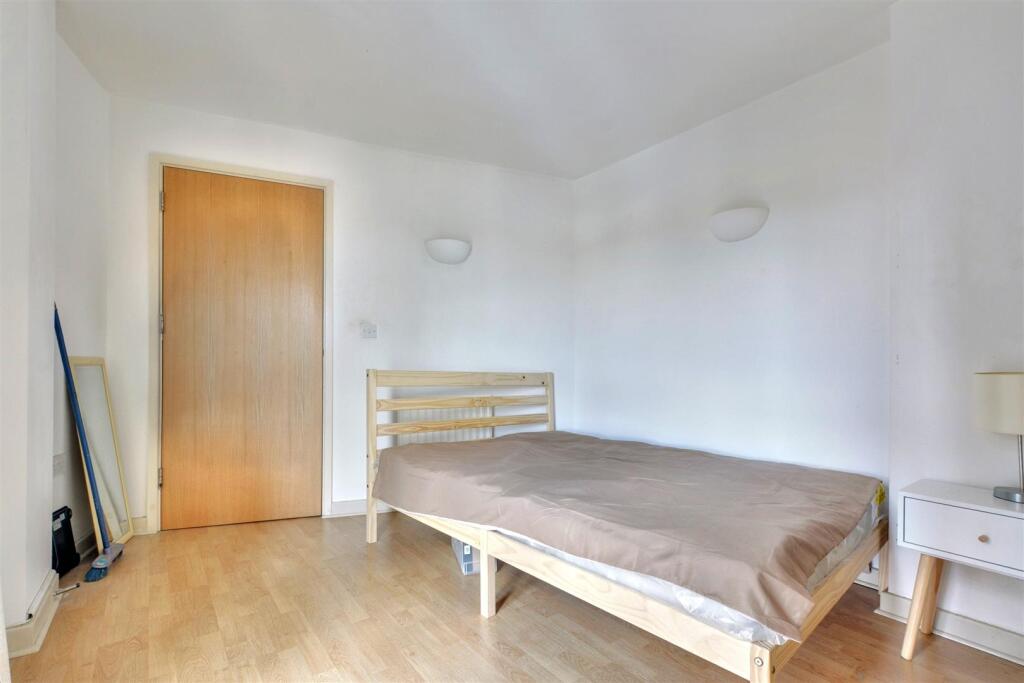 Bedroom One_3.jpeg