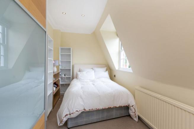 Earls Court Road, Kensington W8 6EF