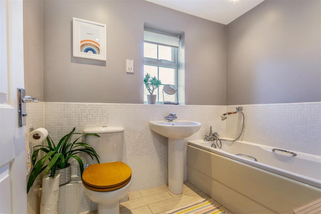 8632521-interior16.jpg