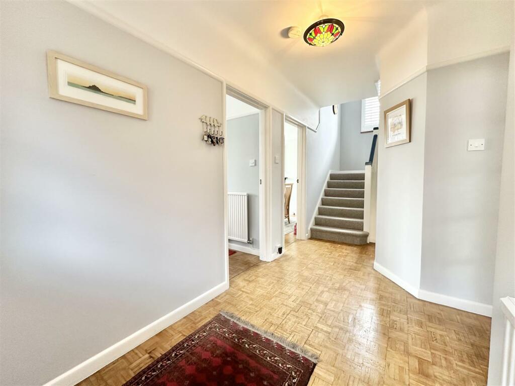 hallway.jpg