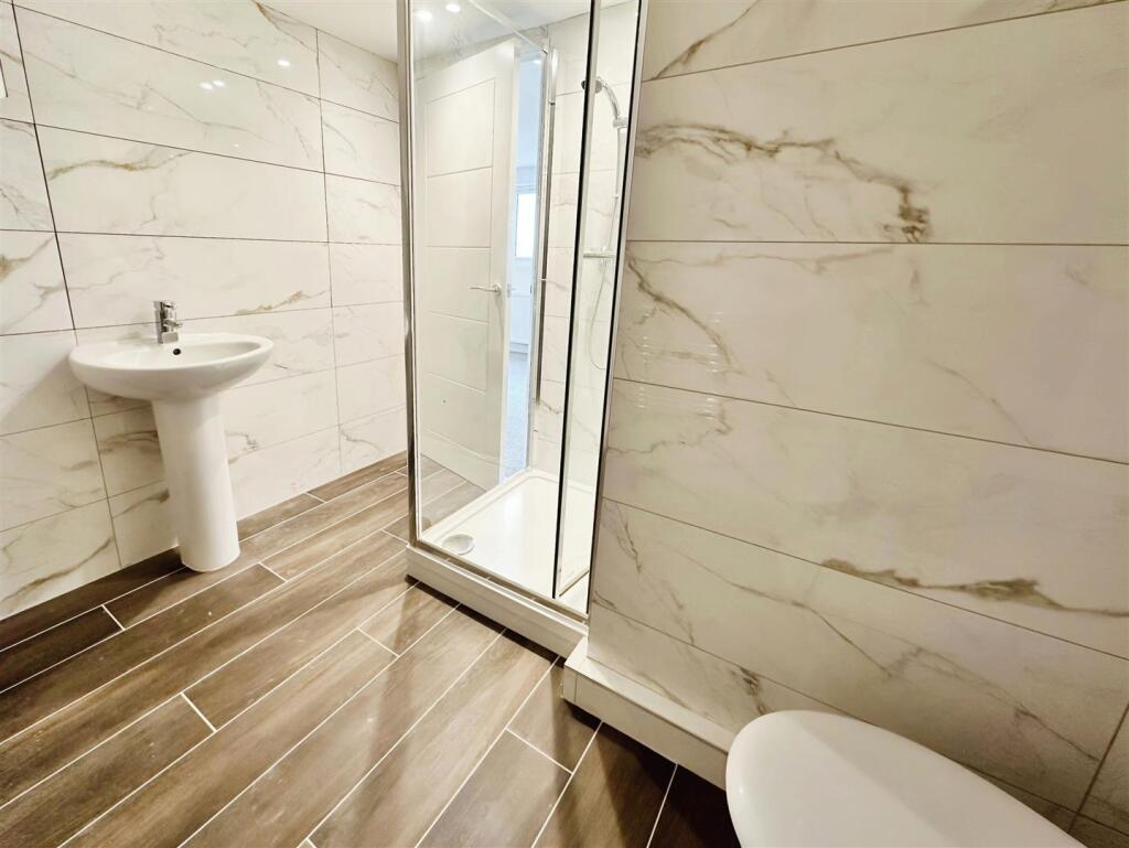 Ensuite Shower