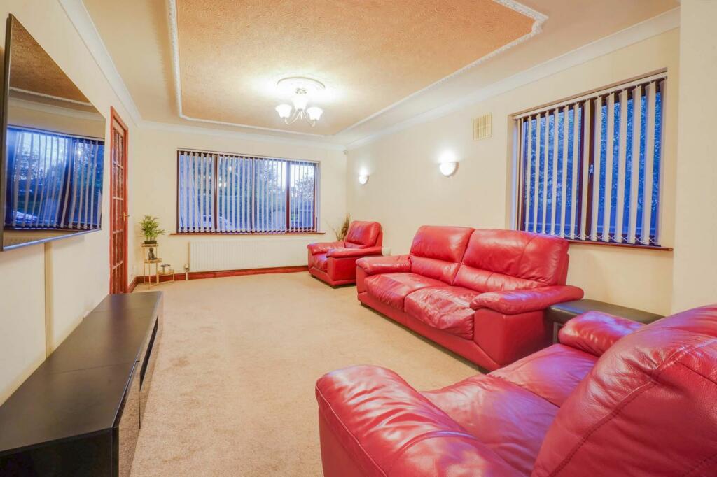 Open Plan L Shaped Lounge Dining Room