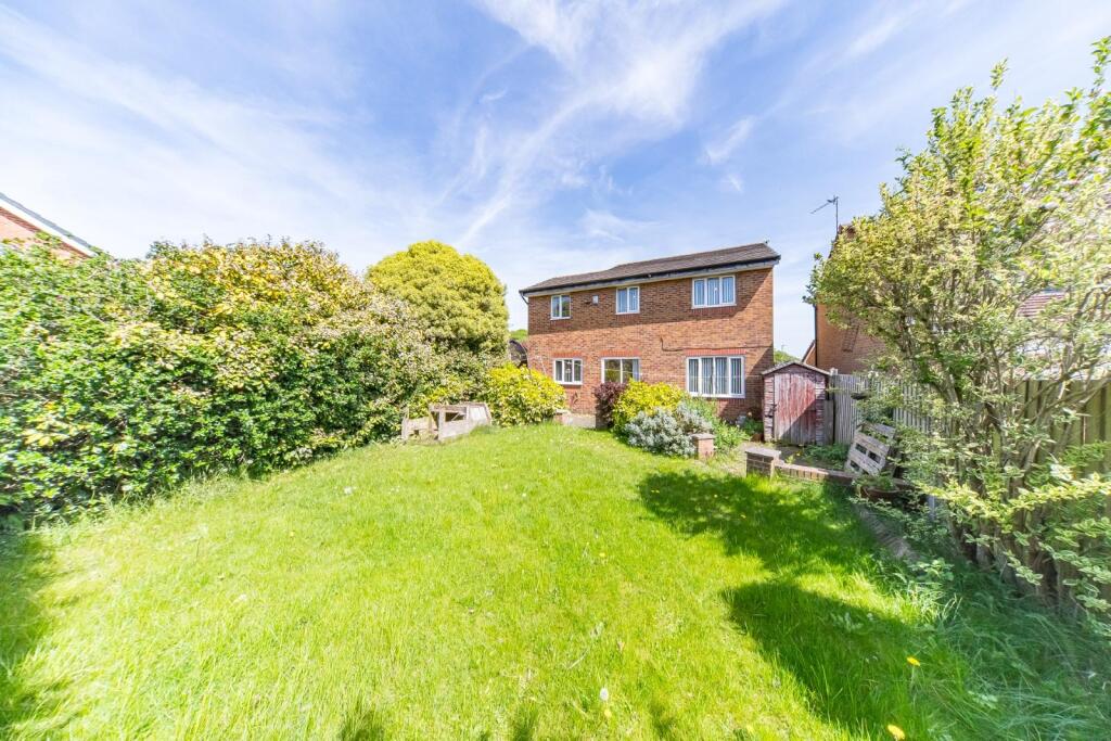 26 Lloyd Road garden.jpg