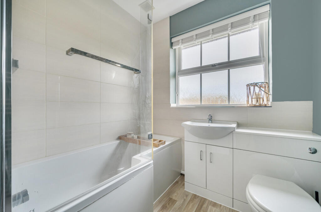 1372892-12-690390...