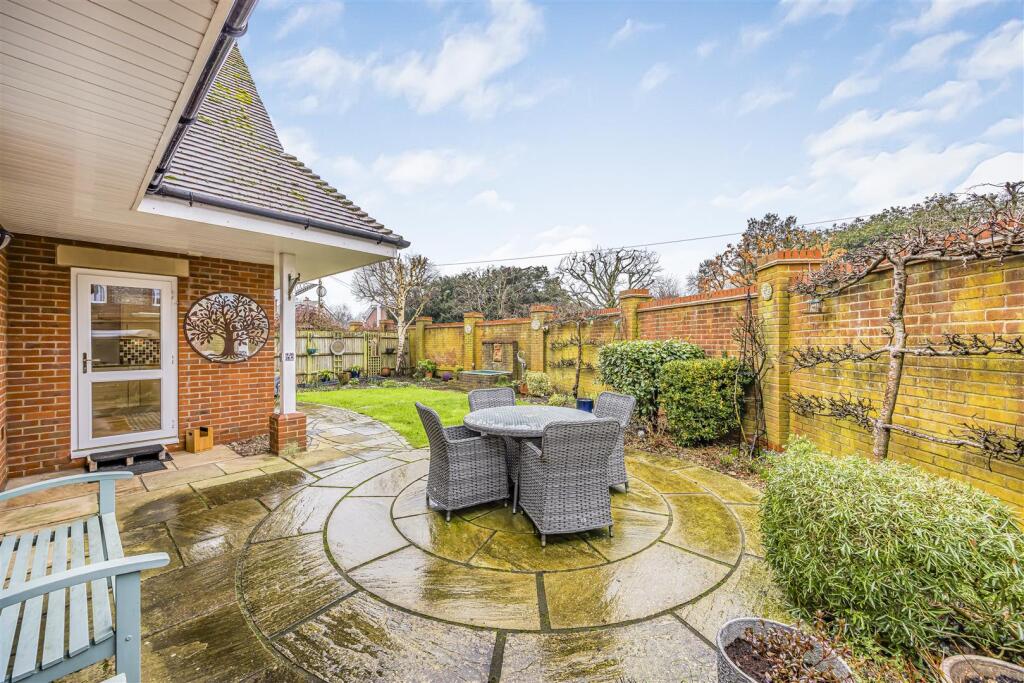 2 Clarendon Close, Denmead-PorticoMarketing-Nexa-5