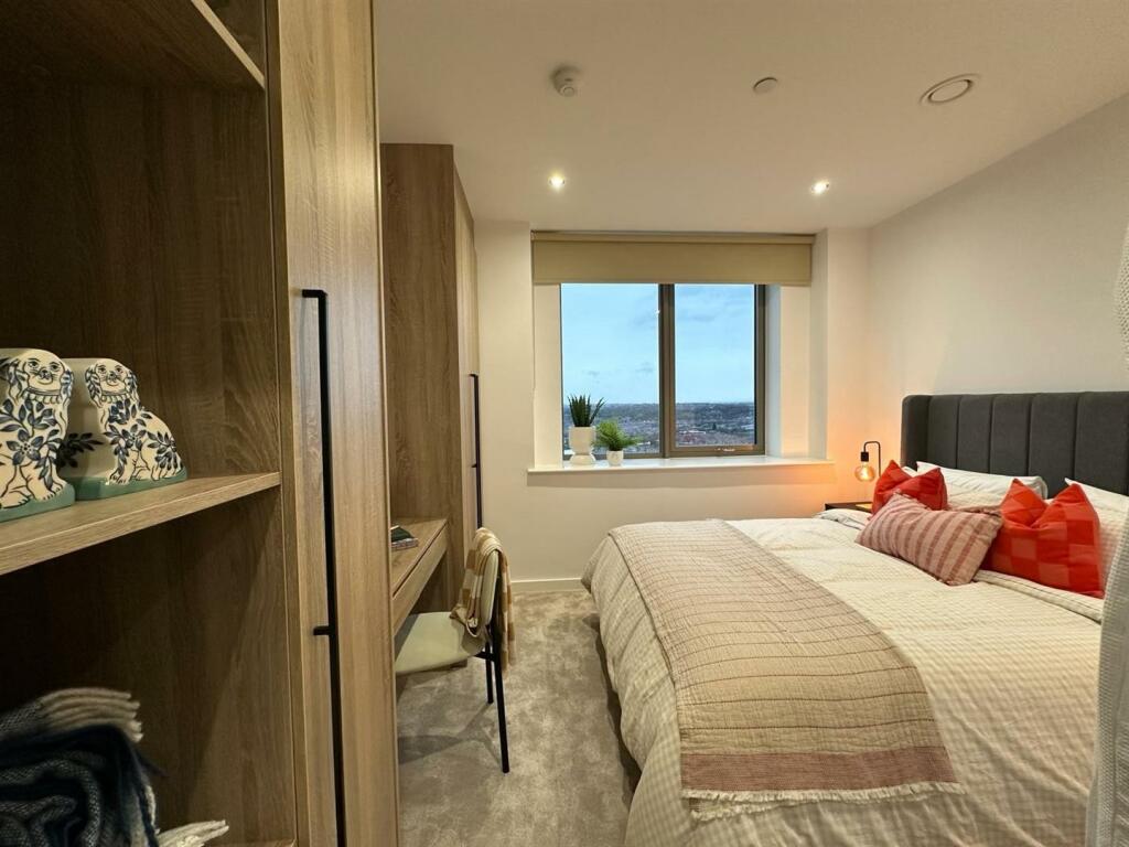 Penthouse 14.jpg