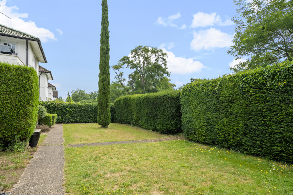 2 Ray Drive SL6-20.JPG