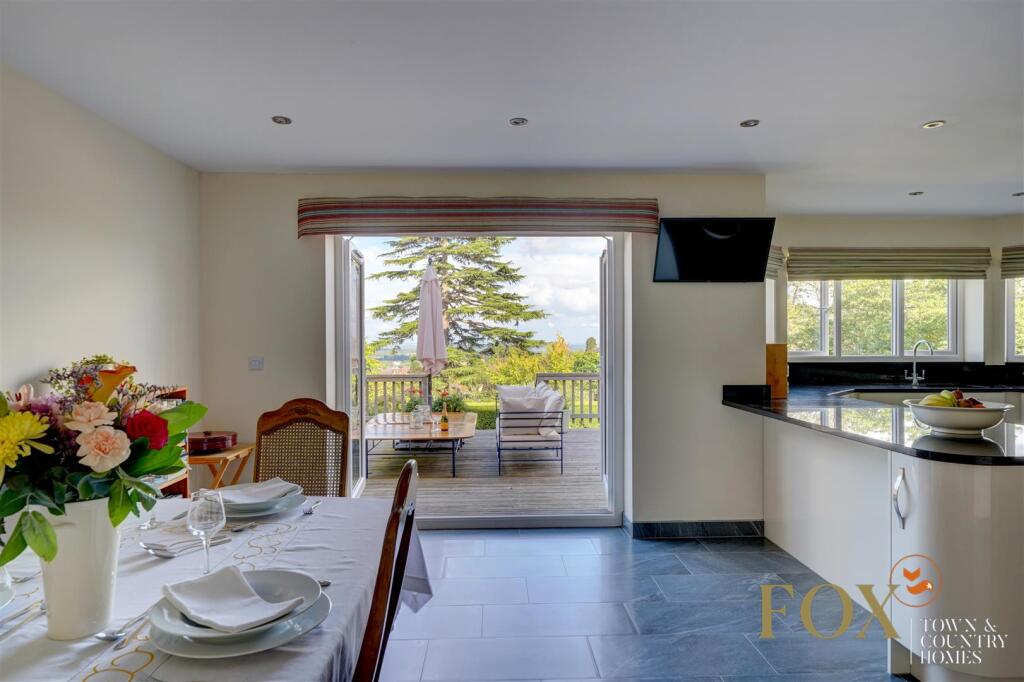 22 St Peters Rd (55).jpg