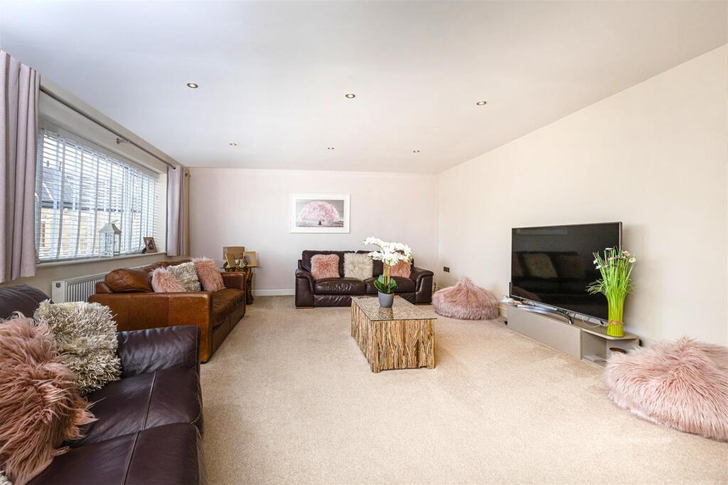 Bramleys Estate Agents - Acorn Croft - Fenay Bridg