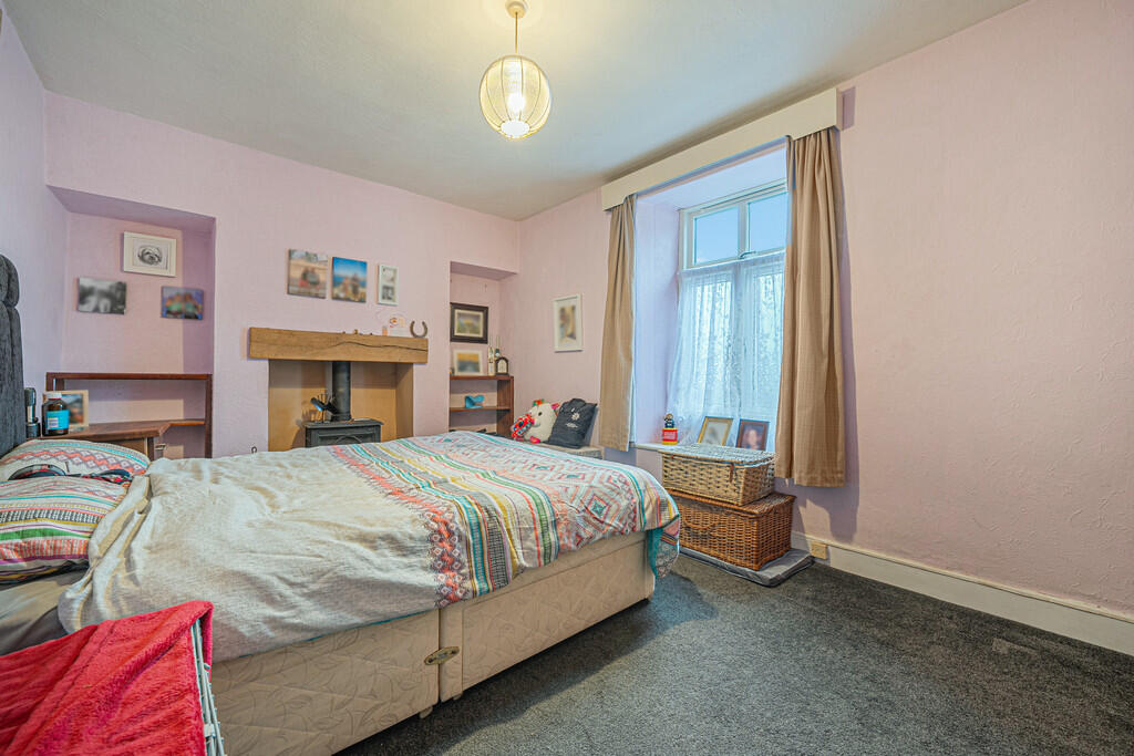 Cuthbert House Si...