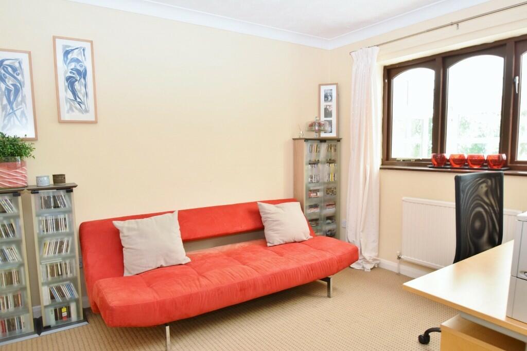 Bedroom/Study