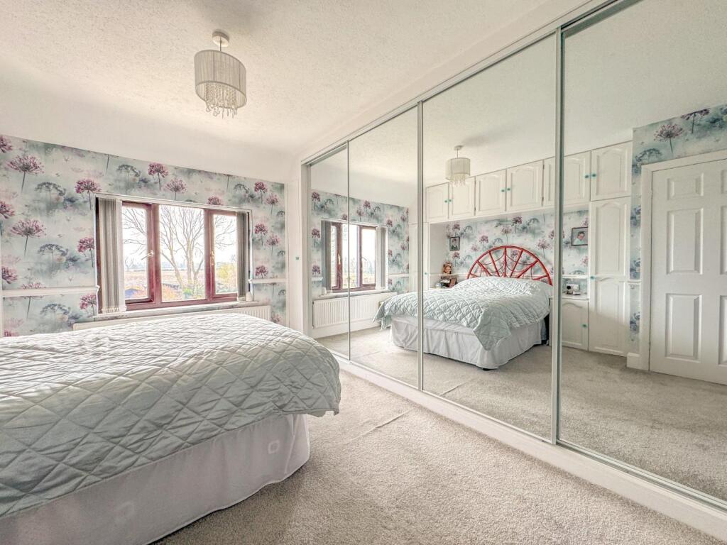 The Long Shoot - Image-9.jpg