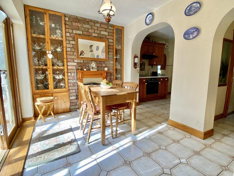 Breakfast Room