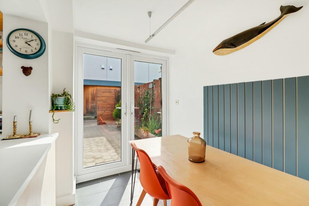 Dining Area 1.jpg