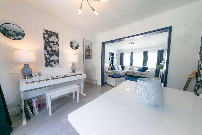 Dining room &amp; lounge