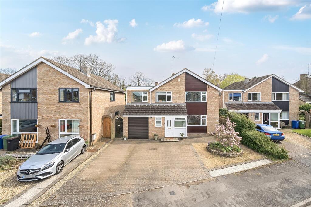 39 Hillside Avenue, Silverstone (e).jpg