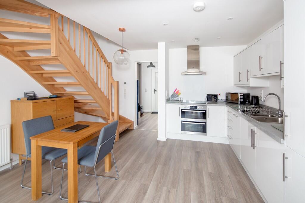 Kitchen/Dining Area