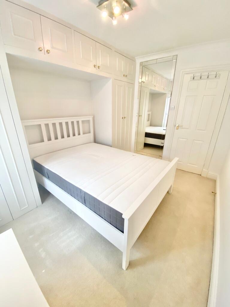 6 Bedroom