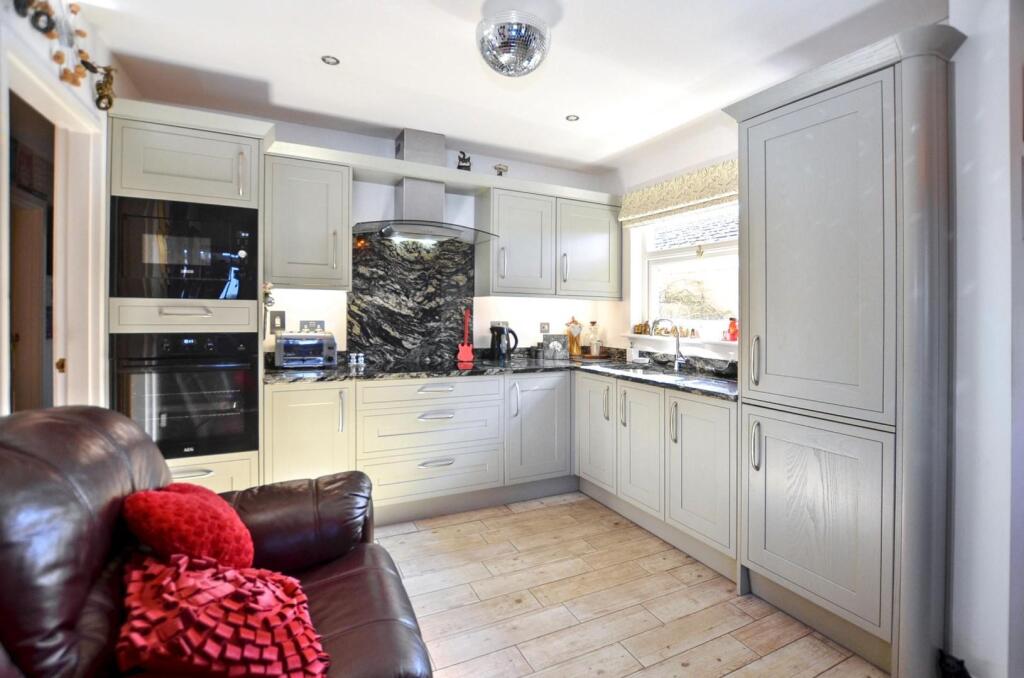 Kitchen / Breakfast