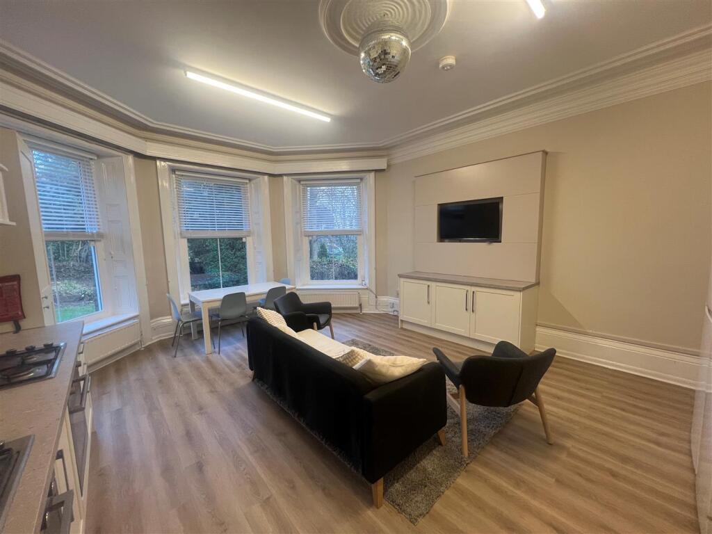 lounge.jpg