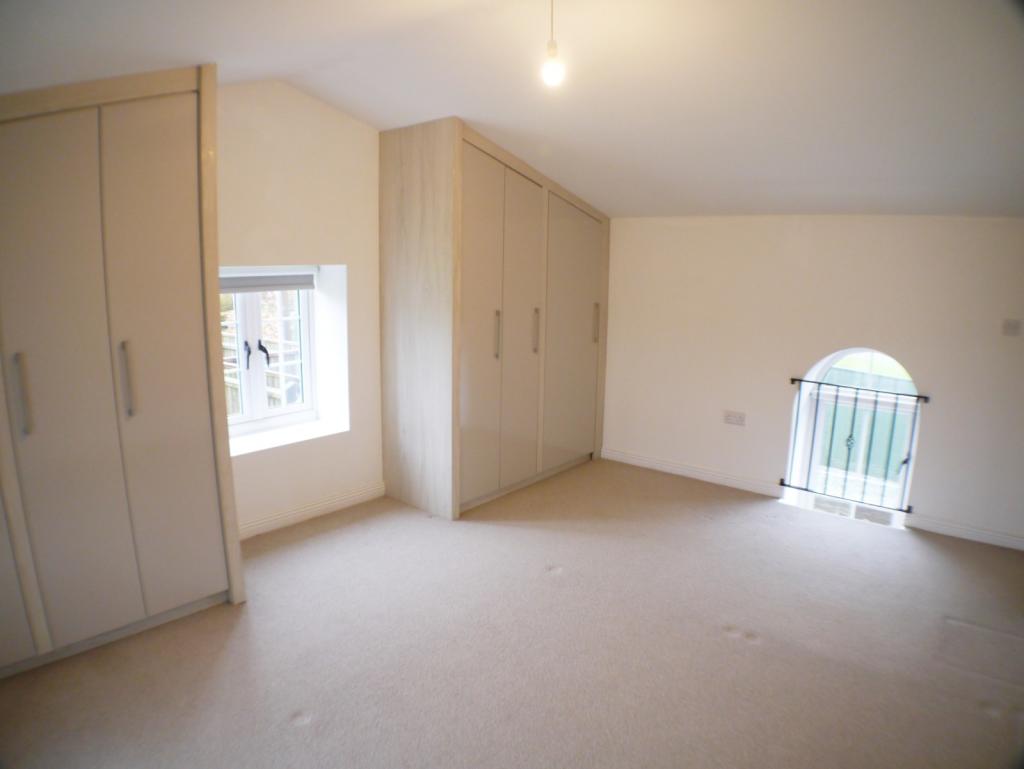 Bedroom 1 with Fitte