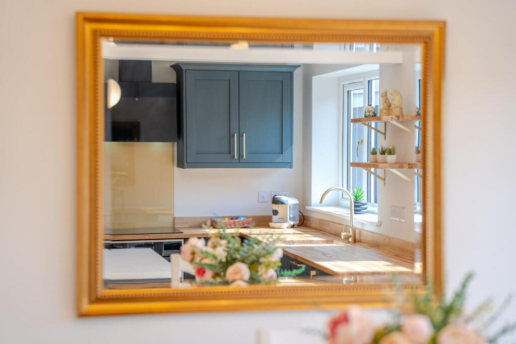 life style kitchen mirror.jpg