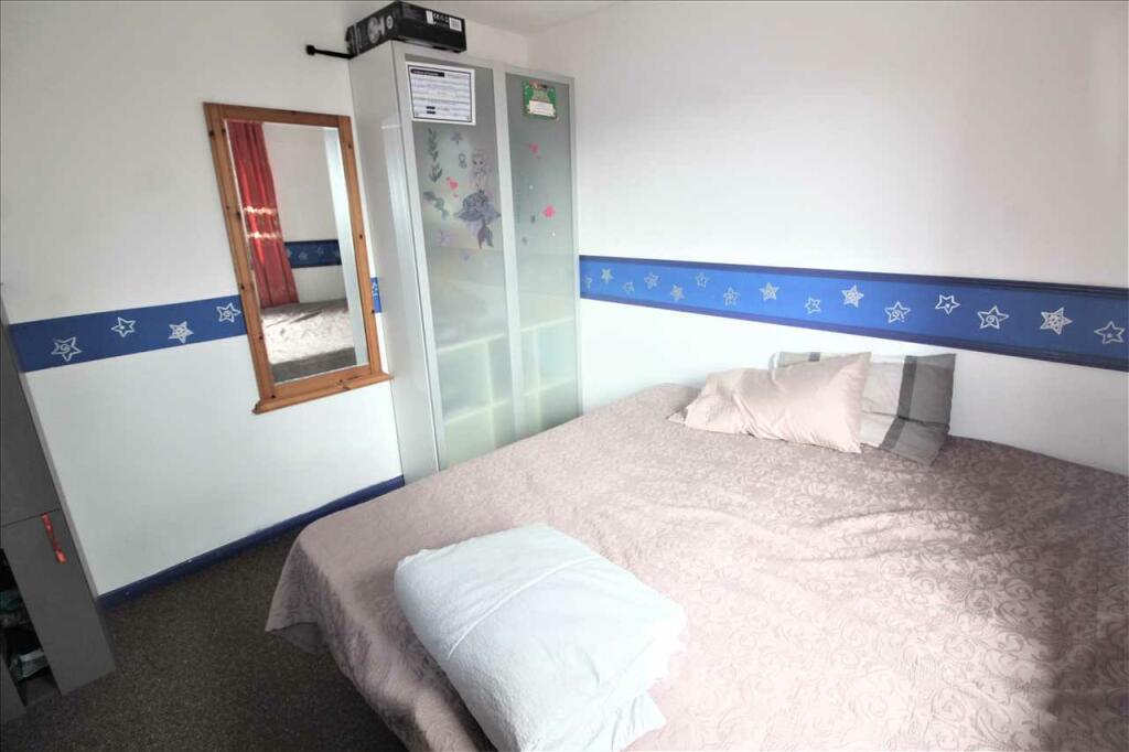 BEDROOM THREE 9' x