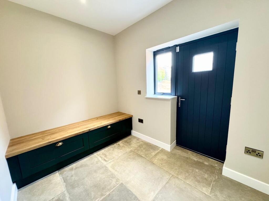 Boot room/Entrance