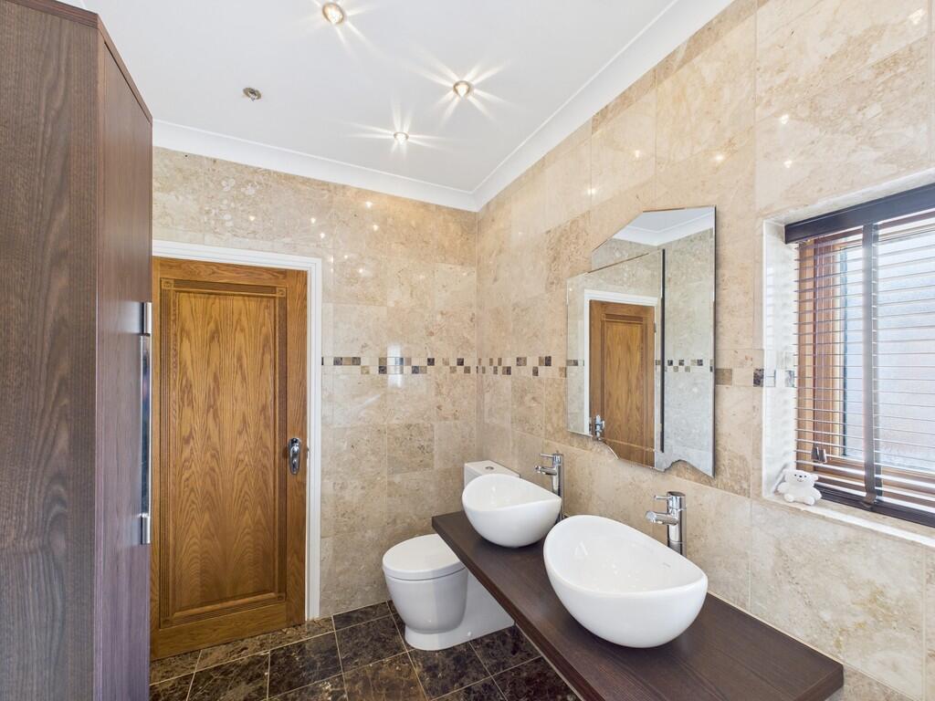 CAM01835G0-PR0193...