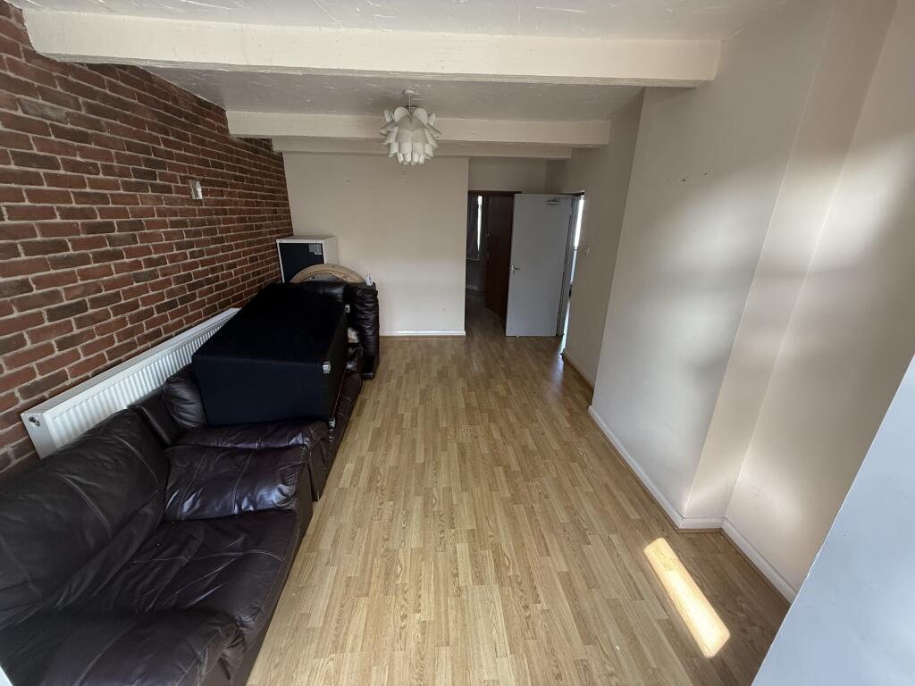 Photo 09-09-2025  14 23 15 T202509091733.jpg