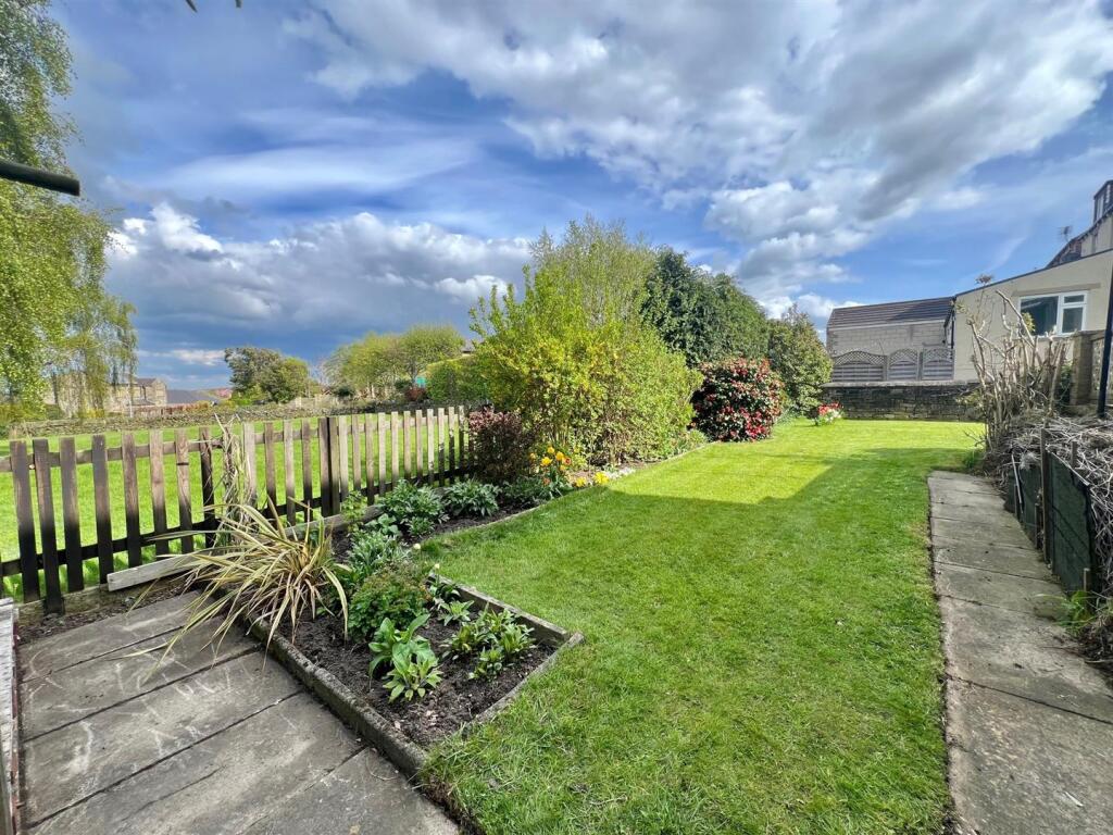 Bramleys Estate Agents - Lidgett Lane - Skelmantho