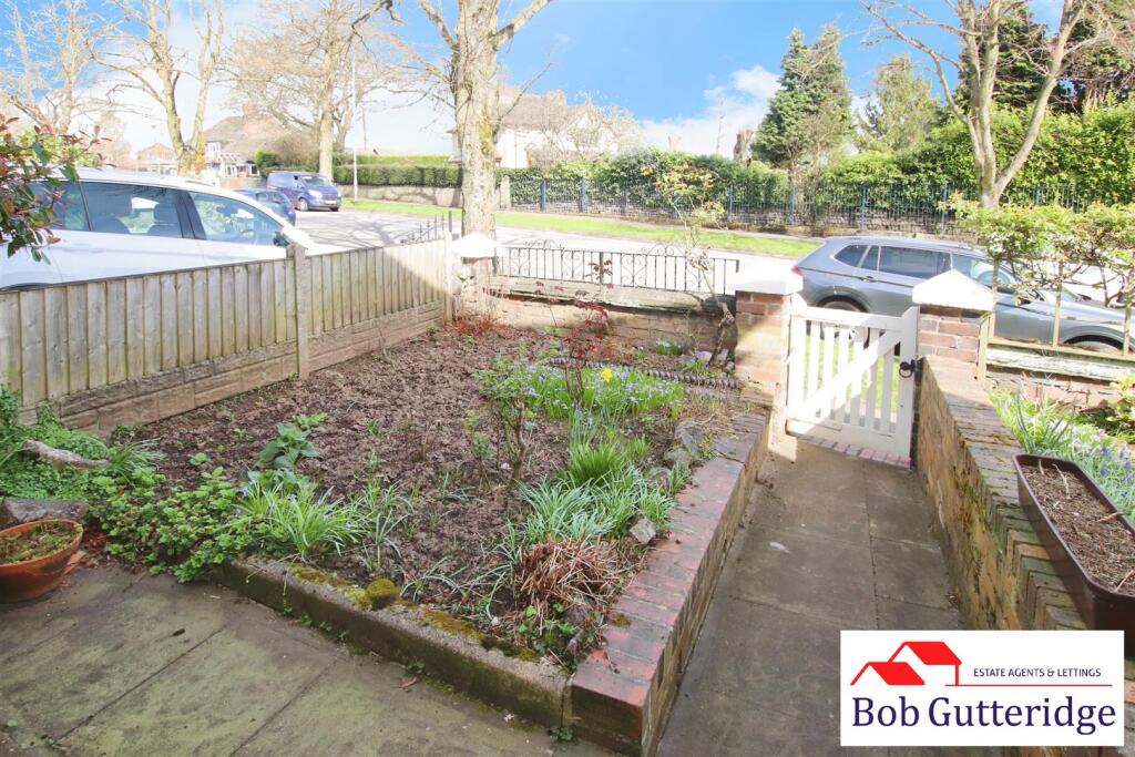 FORE COURT TO FRONTAGE