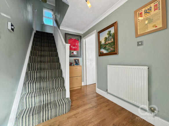 127762agx70394912img010000max656x437