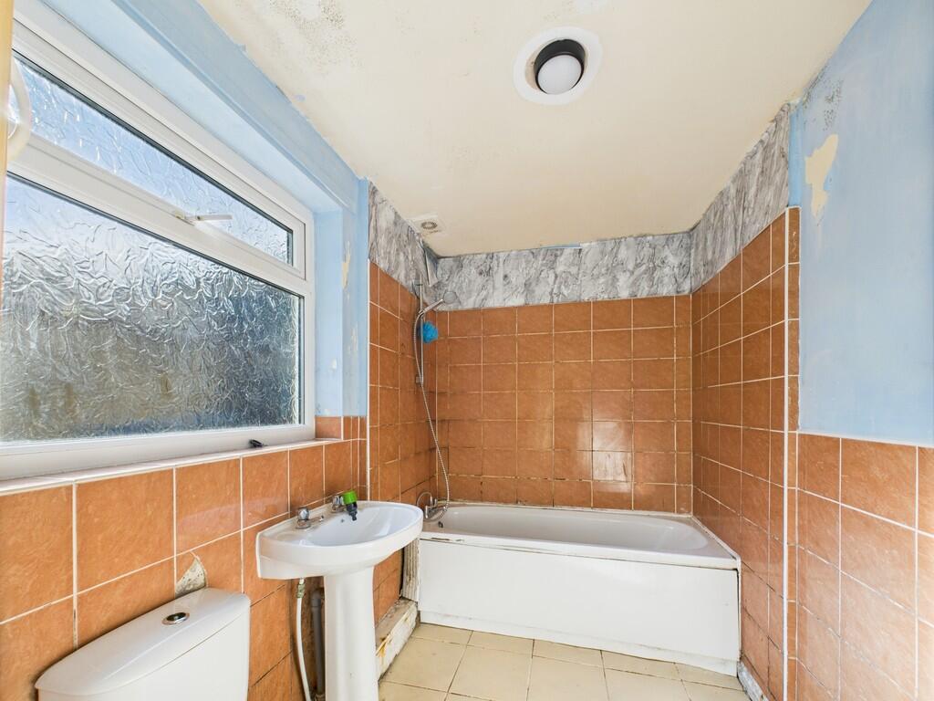 CAM01835G0-PR0270...