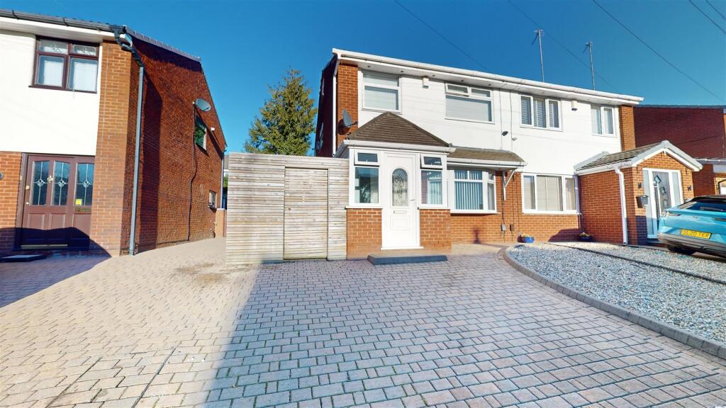 Dearnham Avenue For Sale