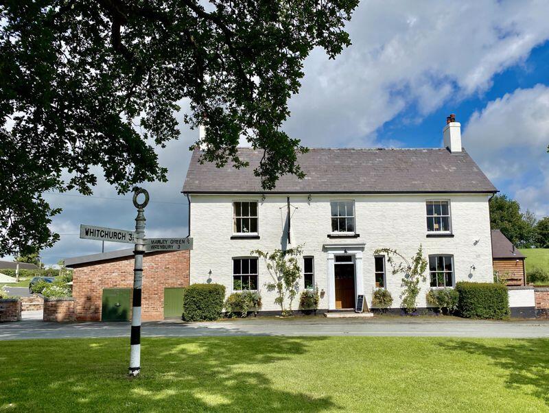 The Swan at Marbury