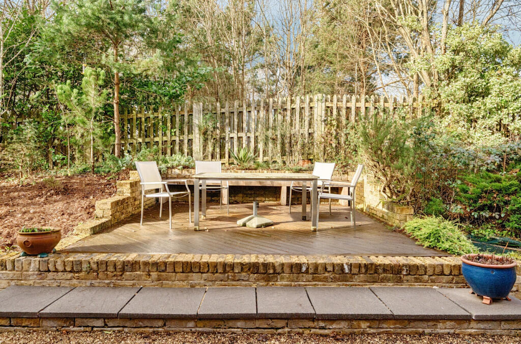 Low Maintenance Gard