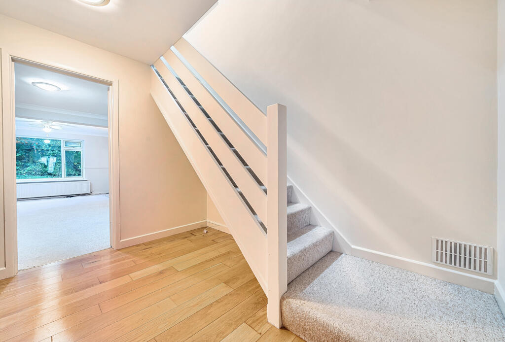 1374642-9-690a290...