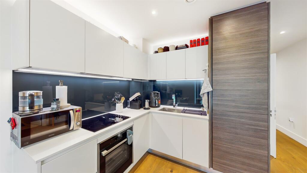 Flat 401, Cottam House - alhQVxILMLyshDW30eKY.jpg