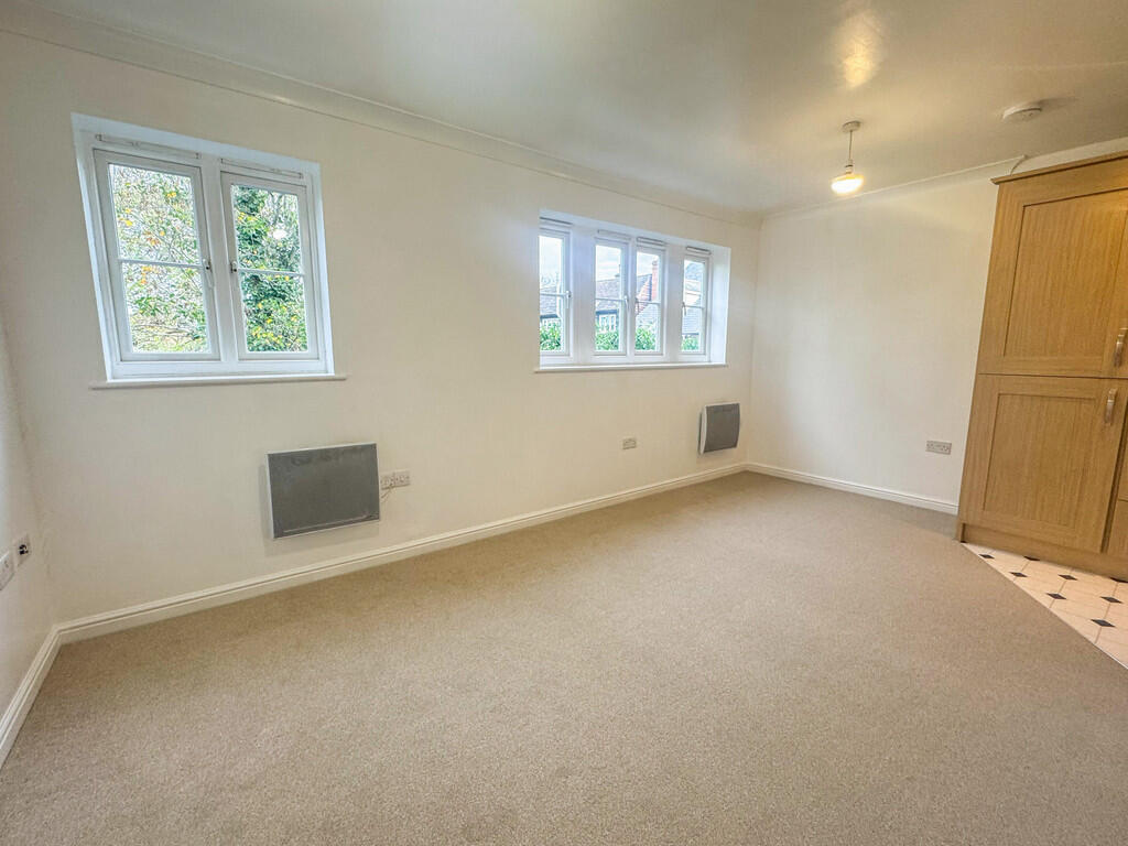 Living Area 3-2